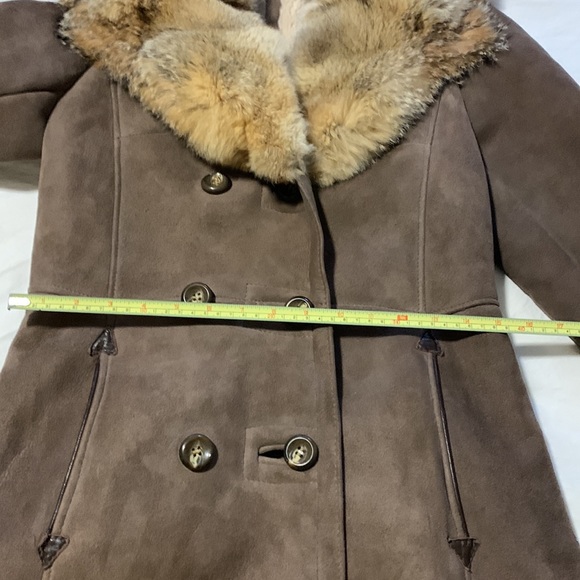 Jeno de Paris Shearling Coat w Genuine Fur Collar - Picture 16 of 16